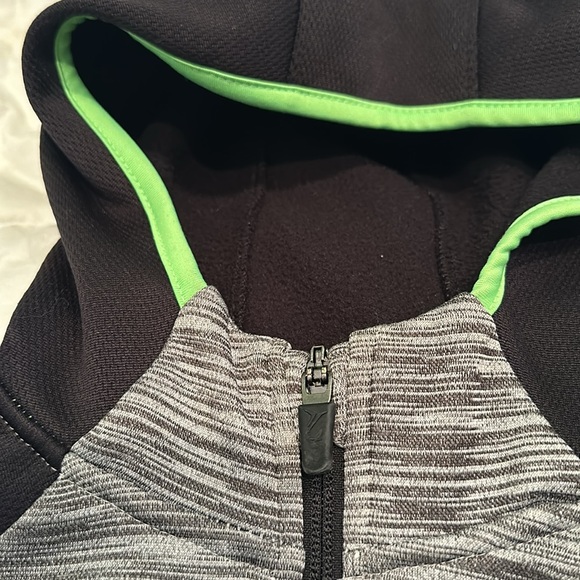 Kids Old Navy Go-Dry zip up Hooded Sweatshirt - Picture 3 of 6